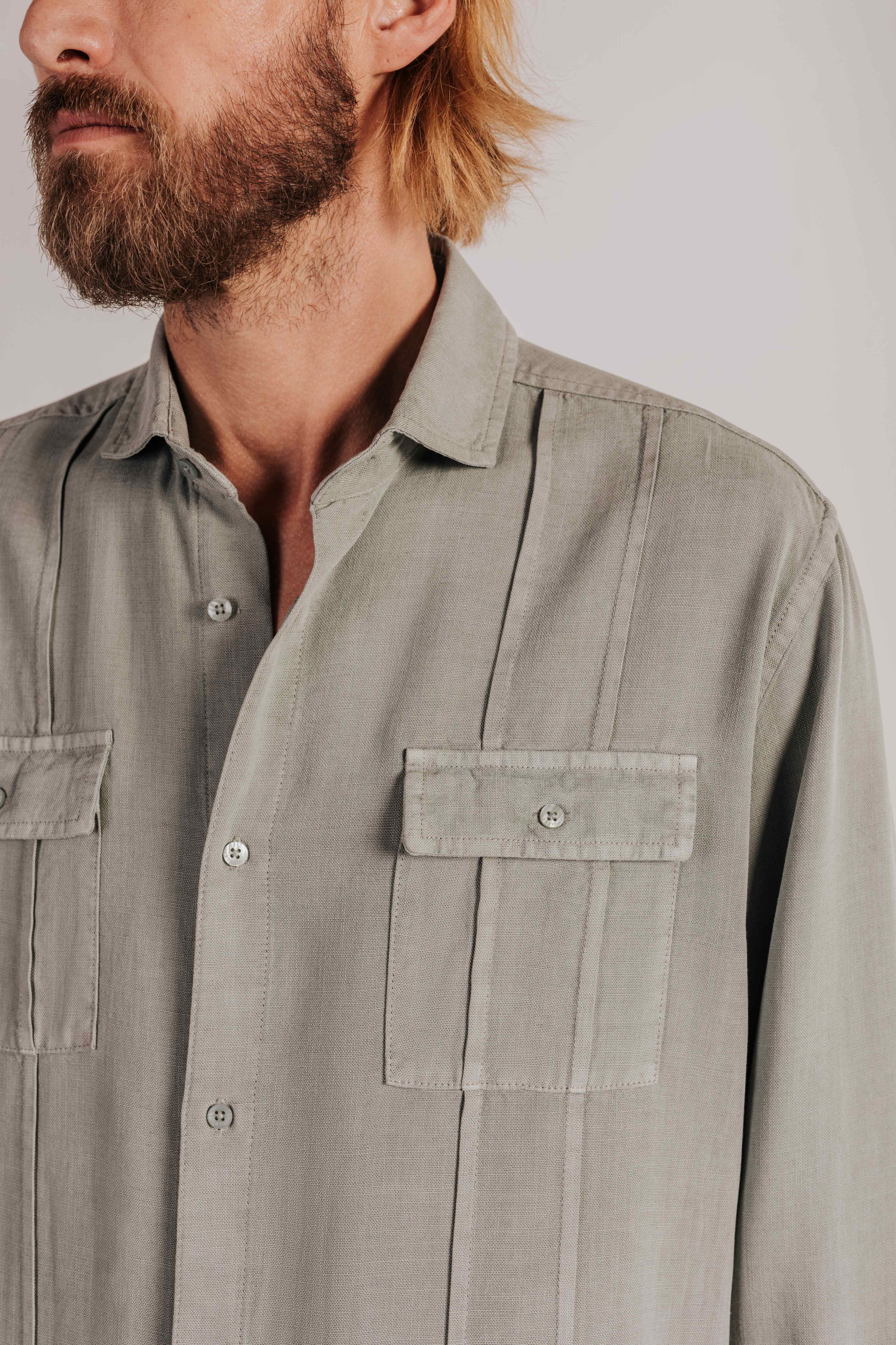 Camisa regular fit guayabera - Image 2